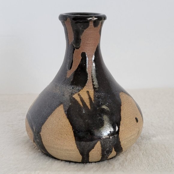 Beautiful Pottery Bud Vase - Picture 3 of 9